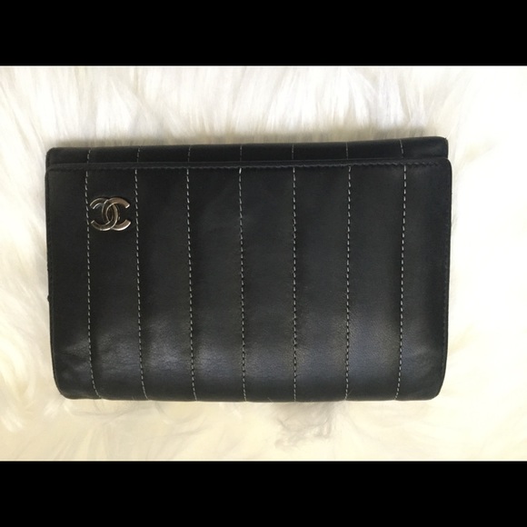 Authentic Chanel Wallet - Picture 2 of 13